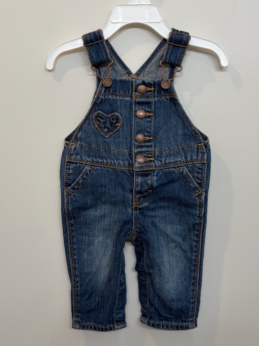 Oshkosh B'Gosh Infant Girls Size 3 Month Denim Overalls Heart Chest Pocket